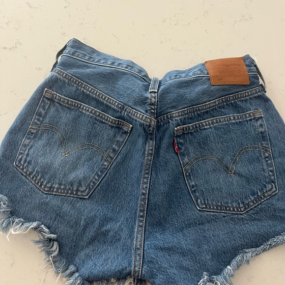 Levi’s 501 Denim Shorts - Picture 3 of 6